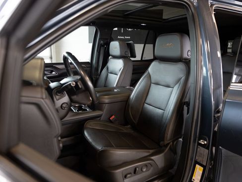 Used 2021 Chevrolet Tahoe High Country w/ Premium Package AWD/4WD image 8
