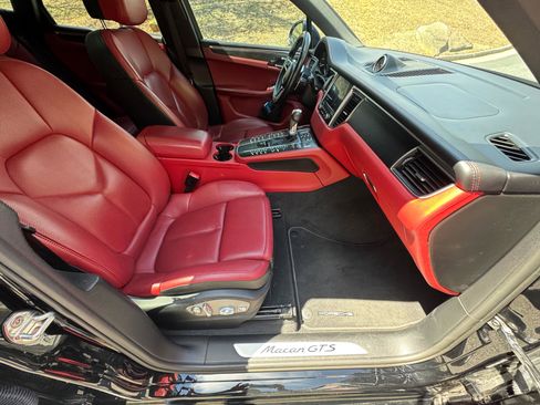 Used 2018 Porsche Macan GTS image 35