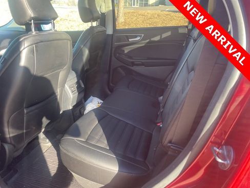 Used 2021 Ford Edge SEL w/ Convenience Package image 9