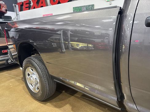 Used 2024 RAM 2500 Tradesman w/ Chrome Appearance Group AWD/4WD image 36