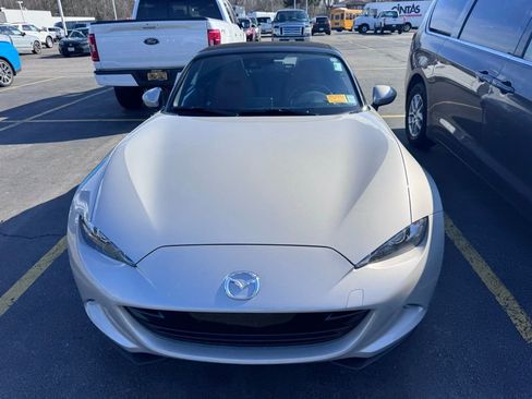 Used 2023 MAZDA MX-5 Miata Grand Touring image 2