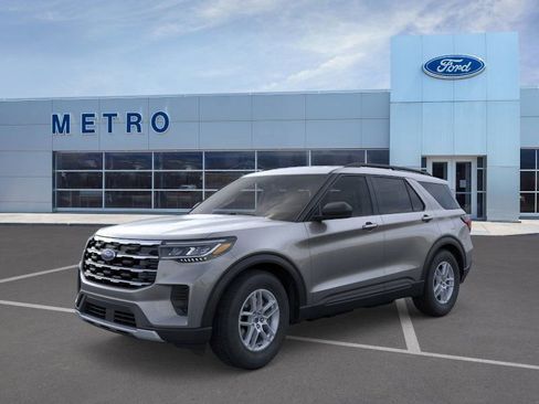 New 2026 Ford Explorer Active image 2