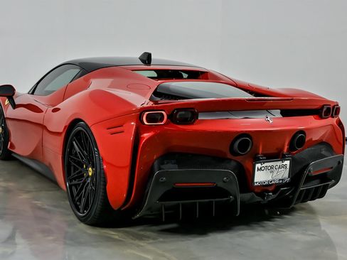 Used 2023 Ferrari SF90 Stradale image 9