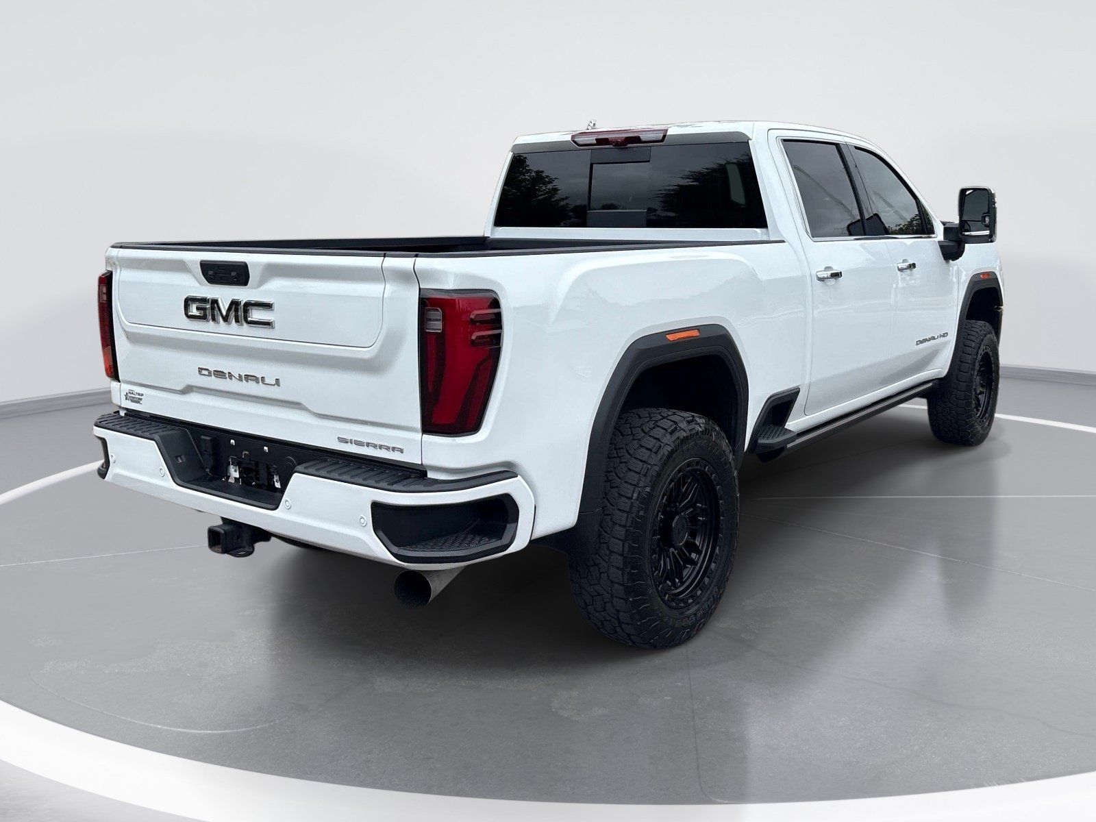 Used 2025 GMC Sierra 2500 Denali Ultimate AWD/4WD image 8