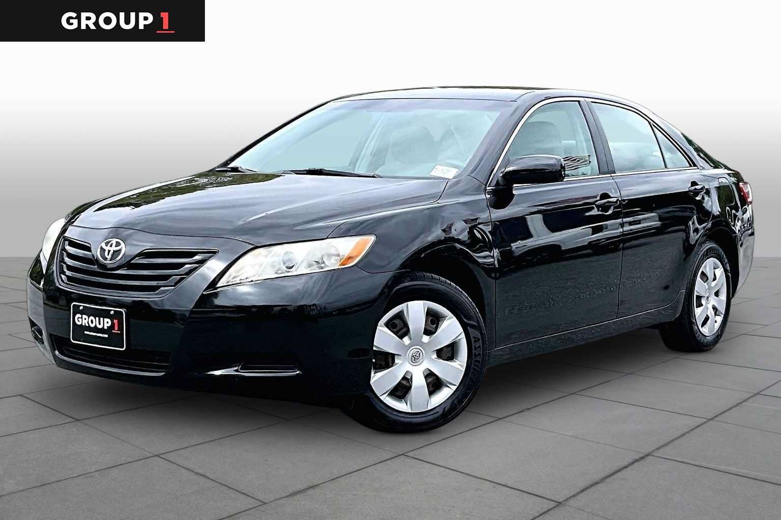 Used 2009 Toyota Camry LE FWD image 1