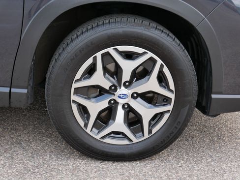 Used 2019 Subaru Forester Premium AWD/4WD image 15