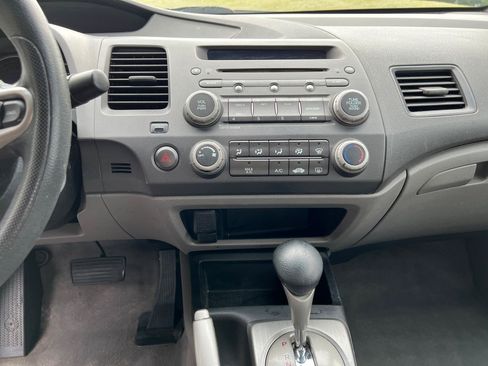 Used 2010 Honda Civic LX image 21