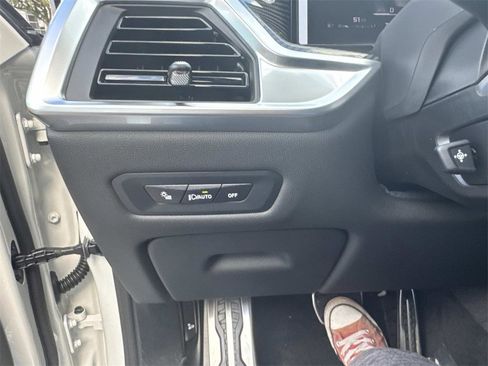 New 2026 BMW X5 M60i w/ Executive Package image 30