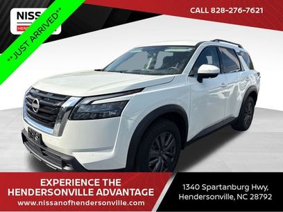 Used 2024 Nissan Pathfinder SV