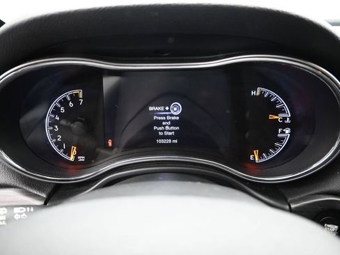 Used 2019 Jeep Grand Cherokee Limited image 11