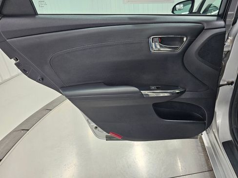 Used 2013 Toyota Avalon XLE Touring image 34