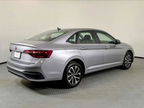 Used 2024 Volkswagen Jetta S image 7
