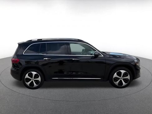 Used 2025 Mercedes-Benz GLB 250 4MATIC image 16