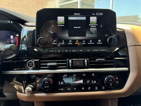 Used 2022 Nissan Pathfinder Platinum w/ Cargo Package image 23