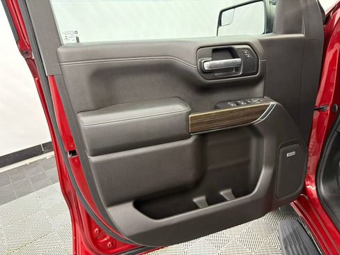 Used 2019 Chevrolet Silverado 1500 RST image 11