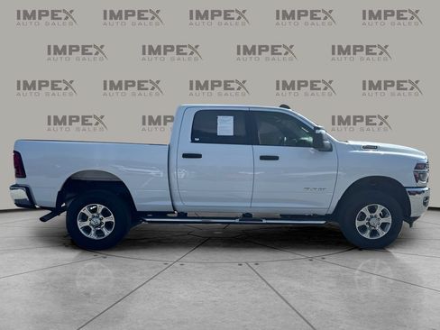 Used 2026 RAM 2500 Big Horn AWD/4WD image 5