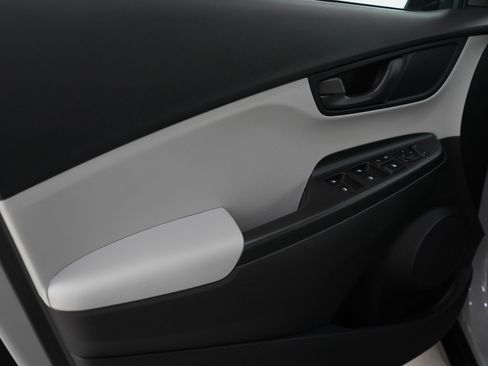 Used 2023 Hyundai Kona SEL image 16