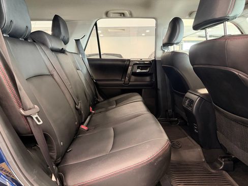 Used 2019 Toyota 4Runner TRD Off-Road Premium AWD/4WD image 12