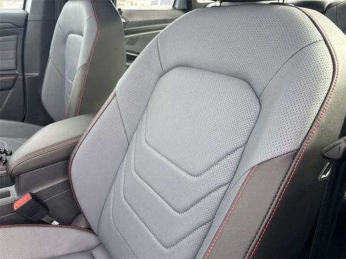 New 2026 Volkswagen Jetta GLI Autobahn image 9