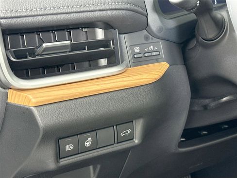 Certified 2026 Toyota Grand Highlander FWD image 16