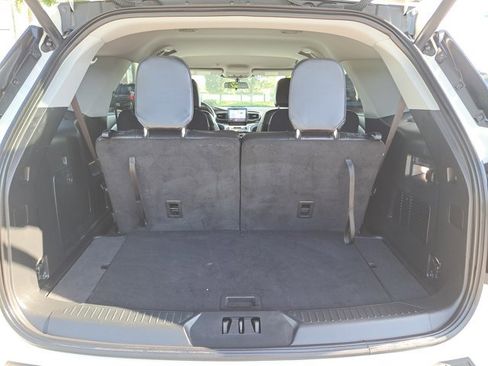 Certified 2022 Ford Explorer XLT w/ Equipment Group 202A image 9