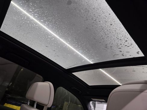 Used 2021 BMW X5 M50i w/ Premium Package image 40