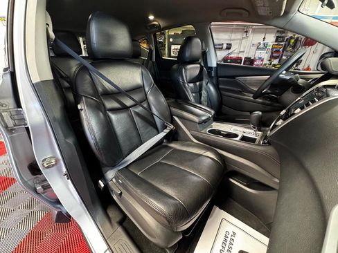 Used 2018 Nissan Murano S w/ Cargo Package FWD image 9