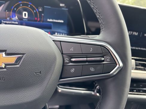 New 2026 Chevrolet Equinox LT w/ Convenience Package II FWD image 12