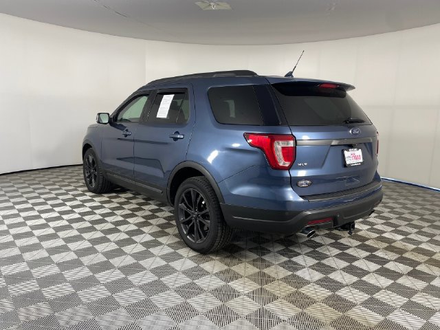 Used 2018 Ford Explorer XLT w/ Equipment Group 202A AWD/4WD image 15