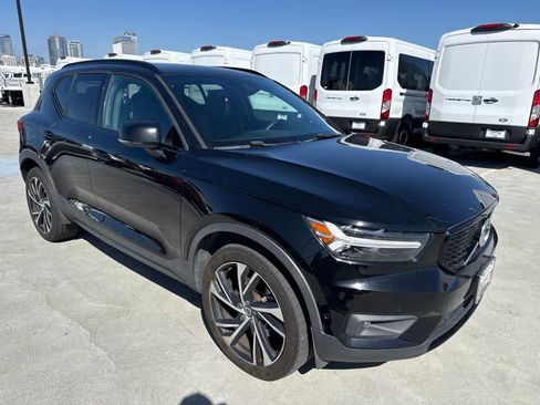 Used 2019 Volvo XC40 T5 R-Design AWD/4WD image 7