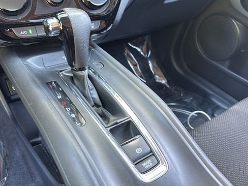 Used 2016 Honda HR-V LX image 22