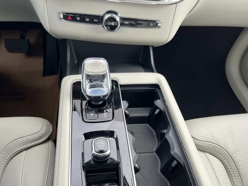 New 2026 Volvo XC90 B6 Ultra image 31