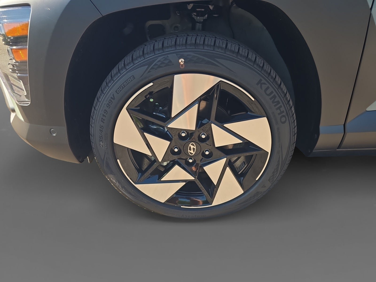 New 2027 Hyundai Kona Limited AWD/4WD image 9