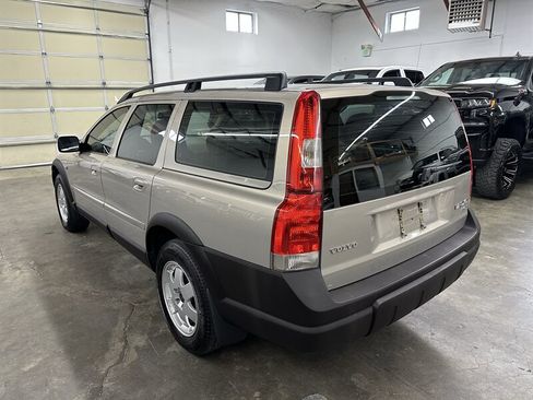 Used 2002 Volvo V70 Cross Country AWD/4WD image 5