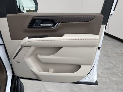 New 2026 GMC Yukon Denali image 12