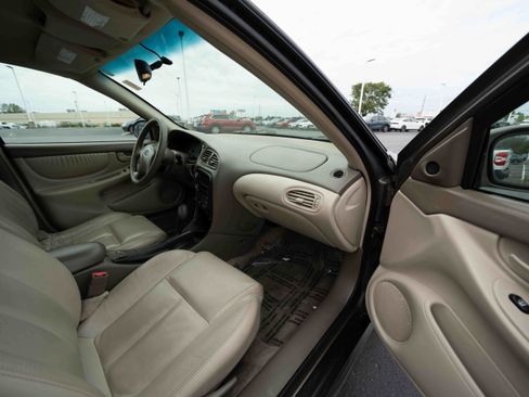 Used 2001 Oldsmobile Alero GLS FWD image 24