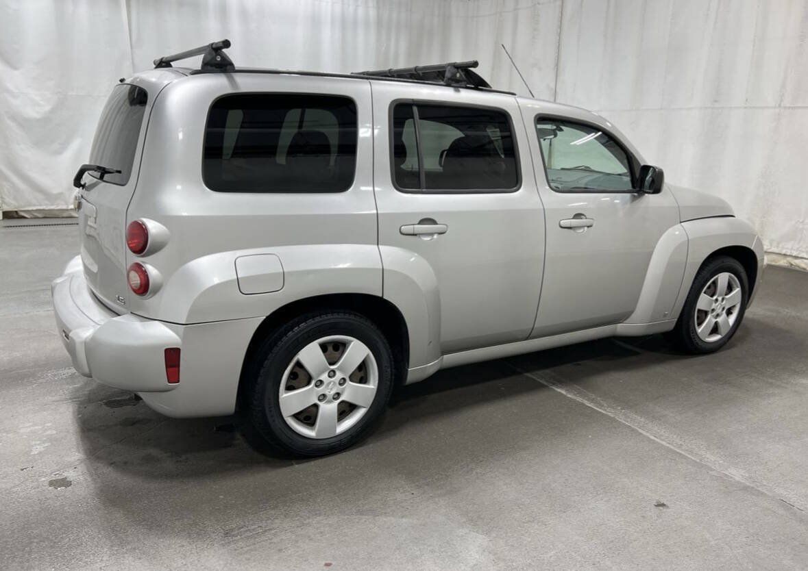 Used 2008 Chevrolet HHR LS FWD image 4