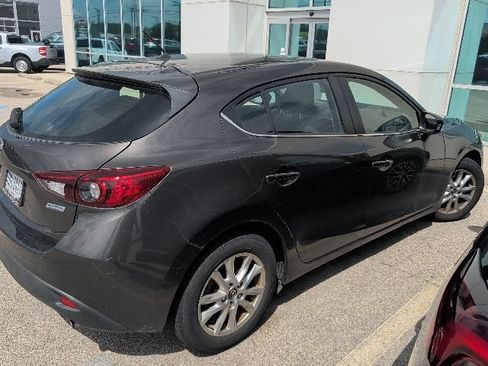 Used 2016 MAZDA MAZDA3 i Sport w/ Preferred Equipment Package FWD image 3