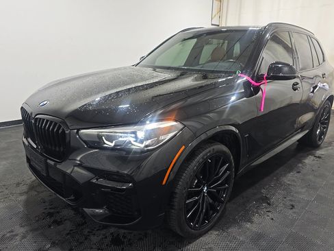 Used 2023 BMW X5 xDrive40i AWD/4WD image 3