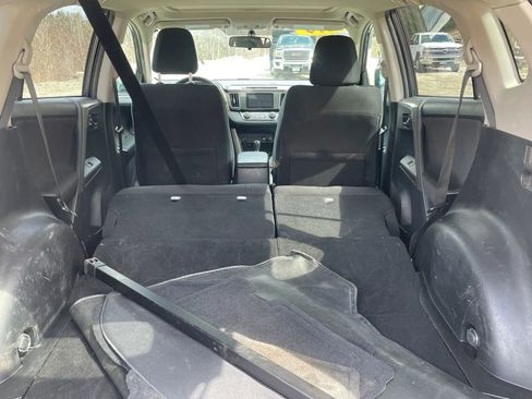 Used 2014 Toyota RAV4 XLE image 21