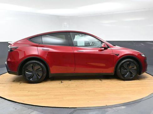 Used 2026 Tesla Model Y AWD image 7