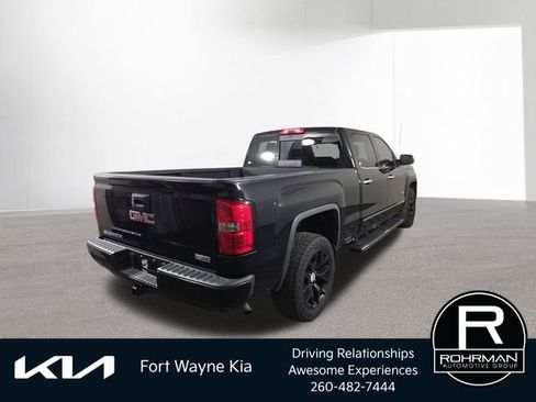 Used 2014 GMC Sierra 1500 SLT w/ All-Terrain Package AWD/4WD image 8