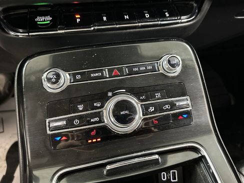 Used 2022 Lincoln Nautilus AWD w/ Premium Package image 17