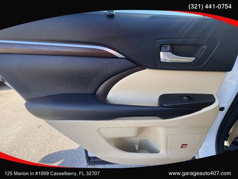 Used 2016 Toyota Highlander Limited image 25