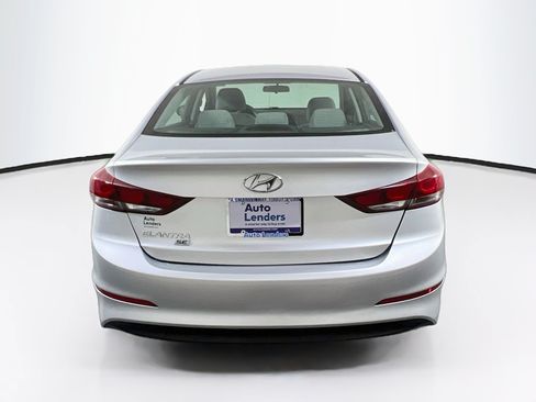 Used 2018 Hyundai Elantra SE w/ Cargo Package FWD image 5