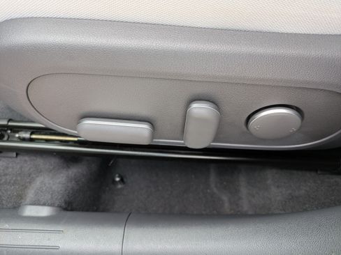 Certified 2024 Hyundai Kona SEL FWD image 18