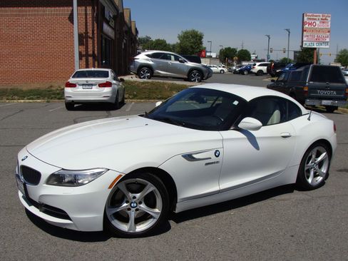 Used 2016 BMW Z4 sDrive28i RWD image 3