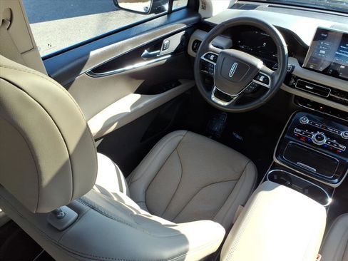 Certified 2022 Lincoln Nautilus Reserve w/ Equipment Group 201A image 16