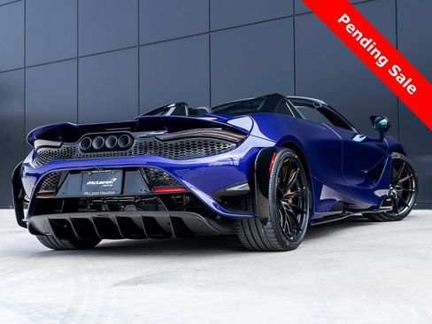 Used 2022 McLaren 765LT image 11