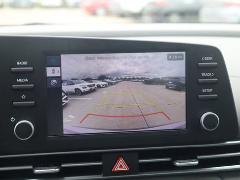 Used 2025 Hyundai Elantra Sport FWD image 16